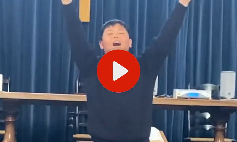 Carey Tan (Age 8) performs original song “Chemistry Experiment” — North London Music Festival